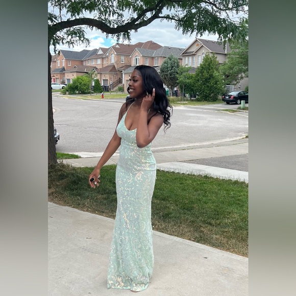 Windsor Dresses & Skirts - Light green prom dress for sale!